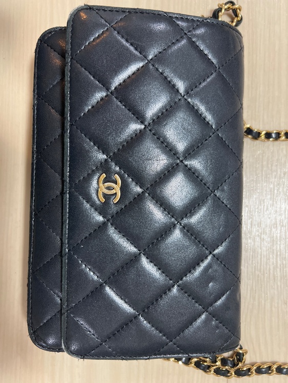 財布（ブランド財布・小物）の商品画像 - 査定依頼日：2026年2月6日 - 最高査定価格：100,000円