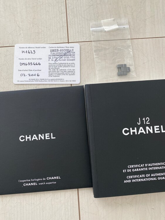 シャネル J12 H162（高級時計）の商品画像 - 査定依頼日：2025年5月21日 - 最高査定価格：350,000円