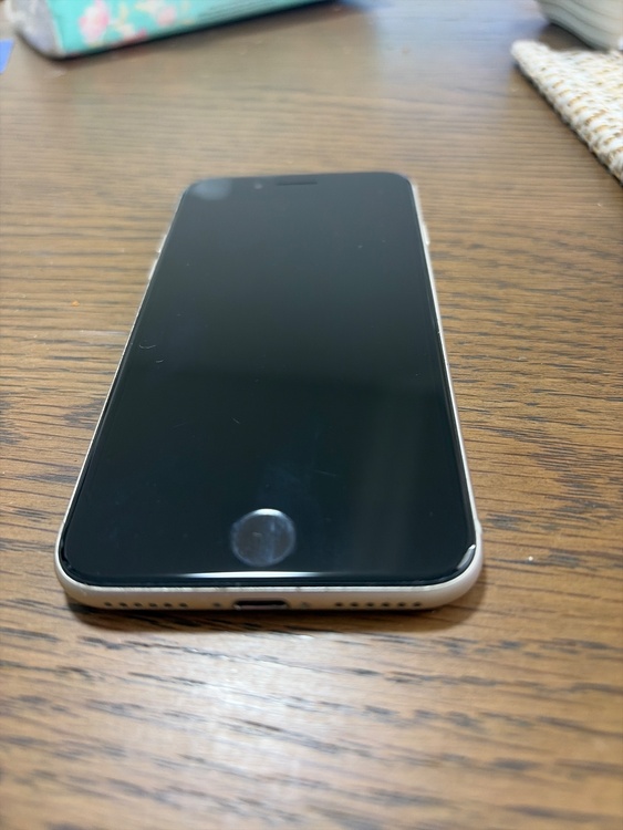 iPhone iPhoneSE 64GB SIMフリー（スマホ）の商品画像 - 査定依頼日：2026年6月6日 - 最高査定価格：12,000円