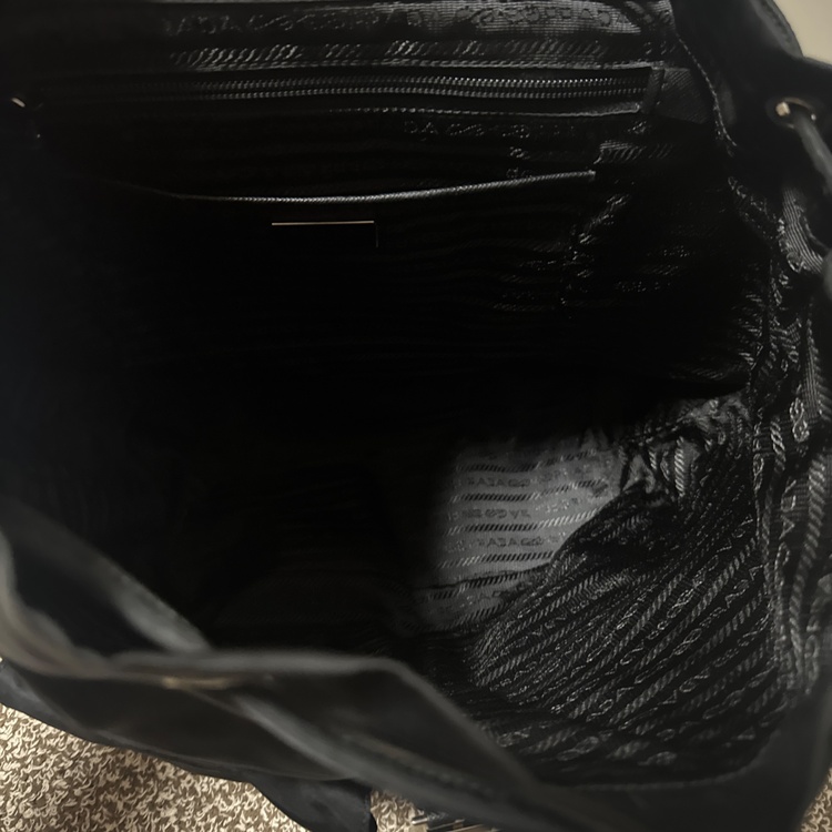 プラダ  （ブランドバッグ）の商品画像 - 査定依頼日：2026年3月4日 - 最高査定価格：120,000円