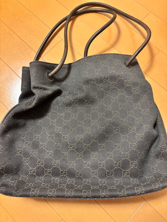 肩掛けバック（ブランドバッグ）の商品画像 - 査定依頼日：2026年9月16日 - 最高査定価格：10,000円