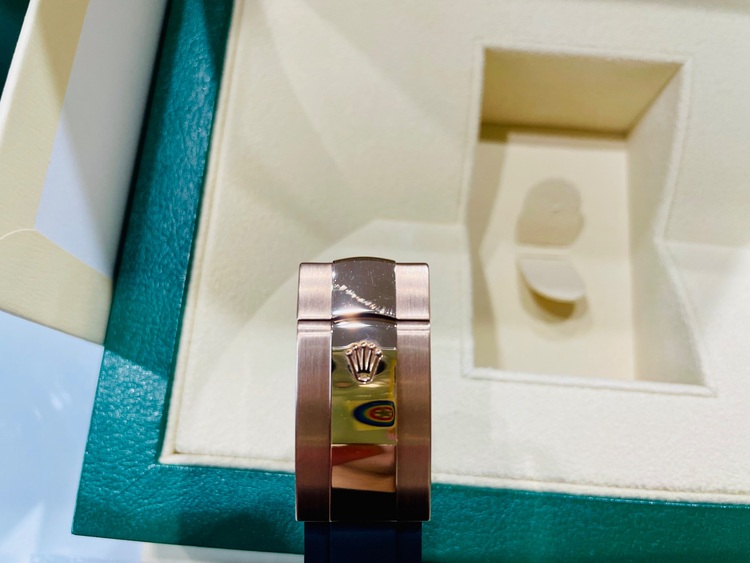 ロレックス スカイドゥエラー 336235（高級時計）の商品画像 - 査定依頼日：2025年6月23日 - 最高査定価格：6,200,000円