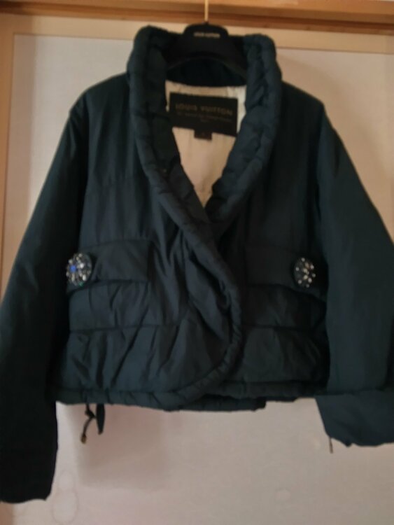 ルイヴィトン、レディースジャケット（古着・ファッション）の商品画像 - 査定依頼日：2026年1月20日 - 最高査定価格：75,000円