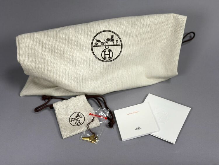 ピコタンロック エベンヌ バレニアフォーブル（ブランドバッグ）の商品画像 - 査定依頼日：2025年11月10日 - 最高査定価格：100,000円