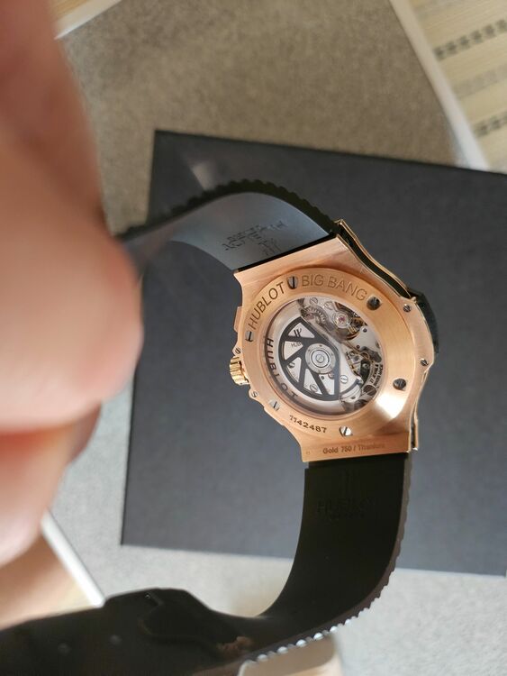 ウブロ ビックバン 1142487H14（高級時計）の商品画像 - 査定依頼日：2025年10月17日 - 最高査定価格：1,740,000円