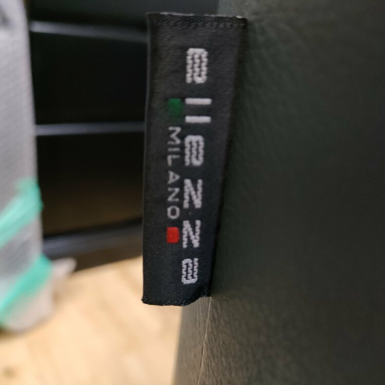 ソファー（家具・寝具）の商品画像 - 査定依頼日：2025年12月29日 - 最高査定価格：5,000円