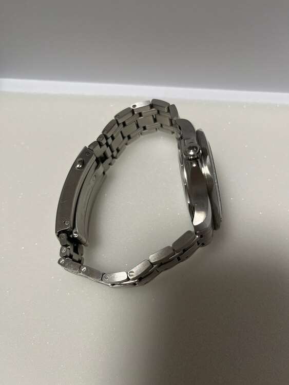 オメガ シーマスター 210.30.42.20.10.001（高級時計）の商品画像 - 査定依頼日：2024年12月20日 - 最高査定価格：600,000円