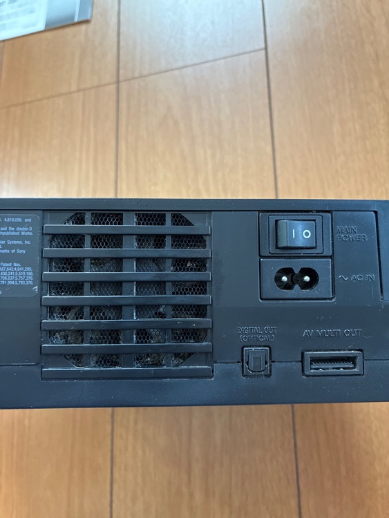 PS2 SCPH-10000（ゲーム機本体・ゲームソフト）の商品画像 - 査定依頼日：2025年11月21日 - 最高査定価格：1,800円