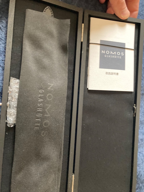 nomos タンジェント　35ミリ（高級時計）の商品画像 - 査定依頼日：2026年3月29日 - 最高査定価格：150,000円