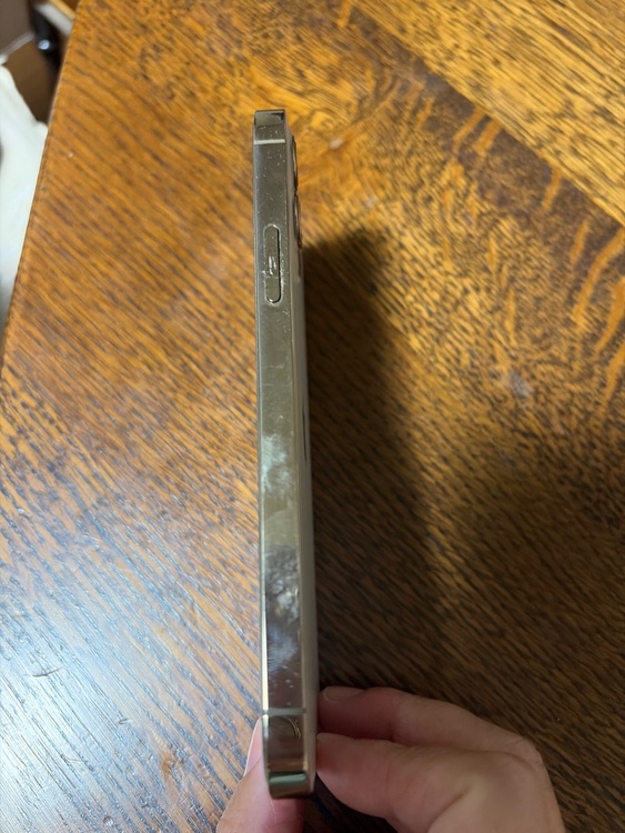 iPhone iPhone 12 Pro 256GB SIMフリー（スマホ）の商品画像 - 査定依頼日：2026年8月20日 - 最高査定価格：36,500円