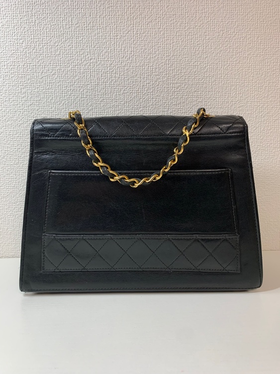 台形マトラッセ（ブランドバッグ）の商品画像 - 査定依頼日：2026年3月18日 - 最高査定価格：150,000円