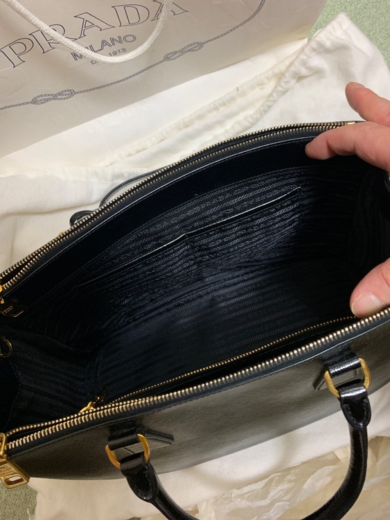 プラダ  （ブランドバッグ）の商品画像 - 査定依頼日：2025年6月2日 - 最高査定価格：70,000円