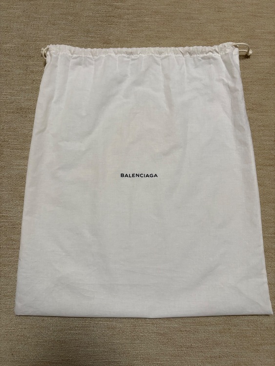 ペーパー（ブランドバッグ）の商品画像 - 査定依頼日：2025年10月28日 - 最高査定価格：90,000円