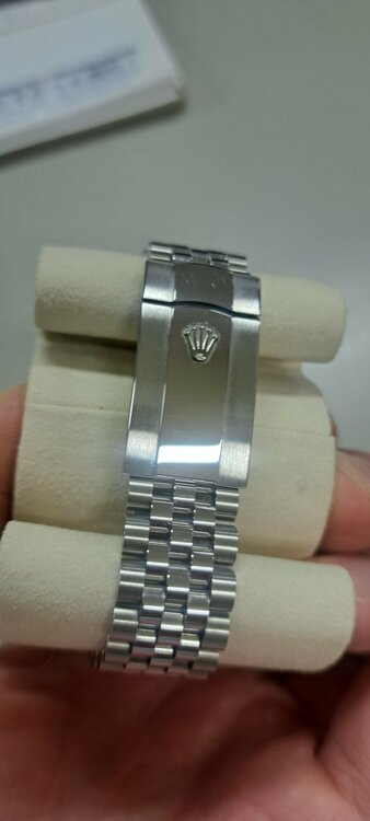 ロレックス デイトジャスト 126334（高級時計）の商品画像 - 査定依頼日：2025年12月7日 - 最高査定価格：2,250,000円