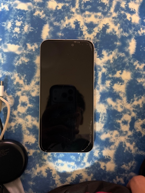 iPhone iPhone 15 Plus 256GB SIMフリー（スマホ）の商品画像 - 査定依頼日：2026年7月19日 - 最高査定価格：49,000円