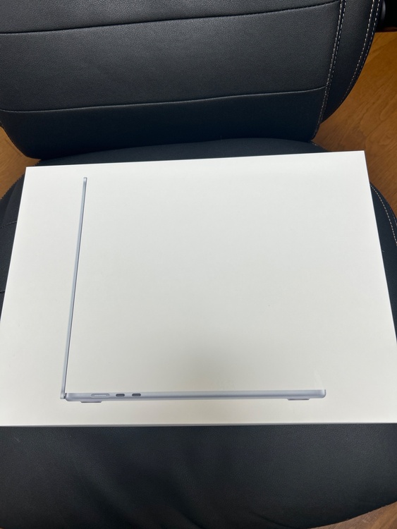 15インチMacbookAir（PC・タブレット）の商品画像 - 査定依頼日：2025年12月24日 - 最高査定価格：90,000円