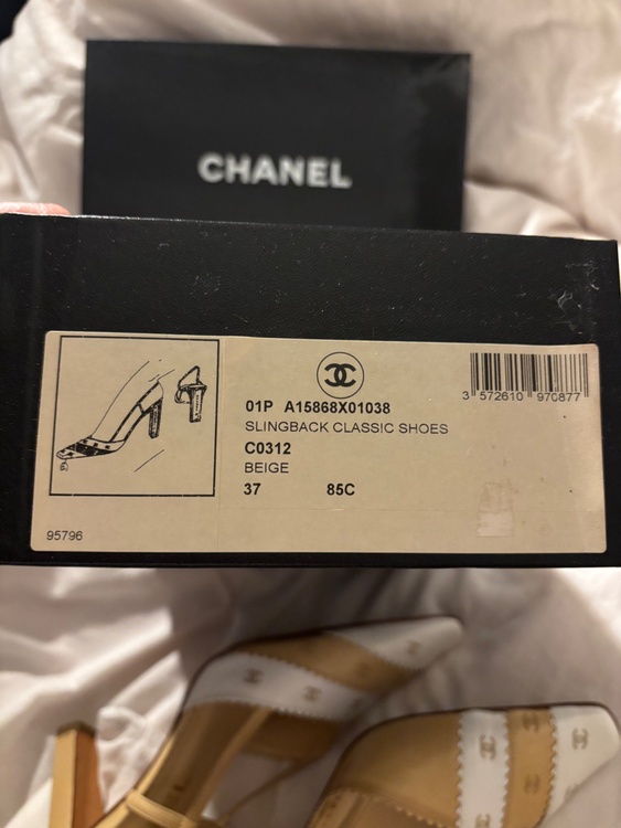 パンプス（ブランド財布・小物）の商品画像 - 査定依頼日：2026年3月3日 - 最高査定価格：4,000円