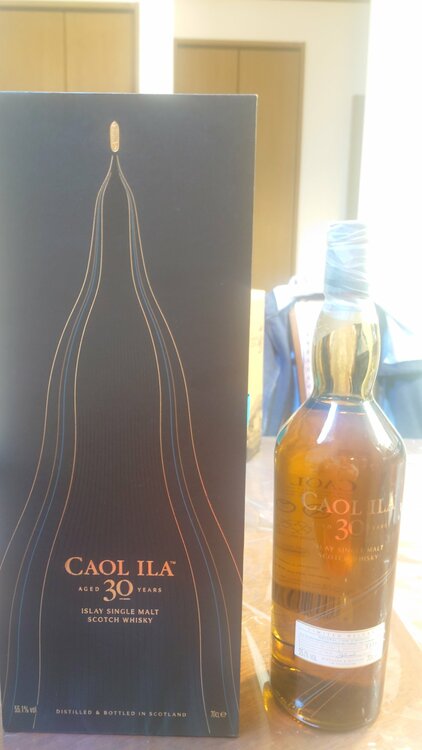  カリラ 30年 スペシャルリリース2014 （お酒）の商品画像 - 査定依頼日：2025年12月16日 - 最高査定価格：108,000円