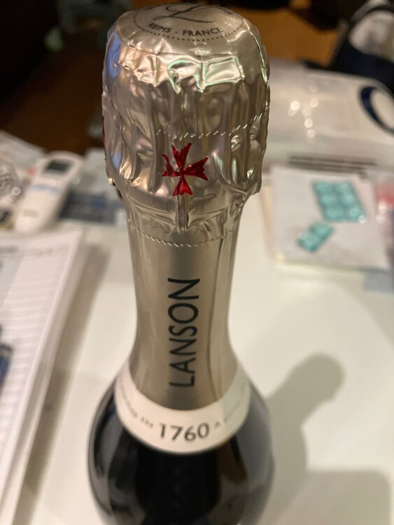 ランソン　ホワイト（お酒）の商品画像 - 査定依頼日：2025年2月1日 - 最高査定価格：5,200円