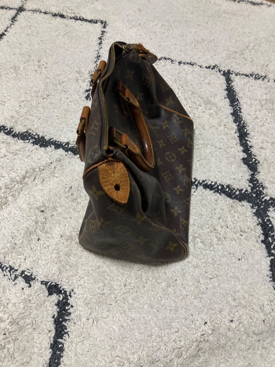 ルイヴィトン スピーディー （ブランドバッグ）の商品画像 - 査定依頼日：2026年3月17日 - 最高査定価格：30,000円