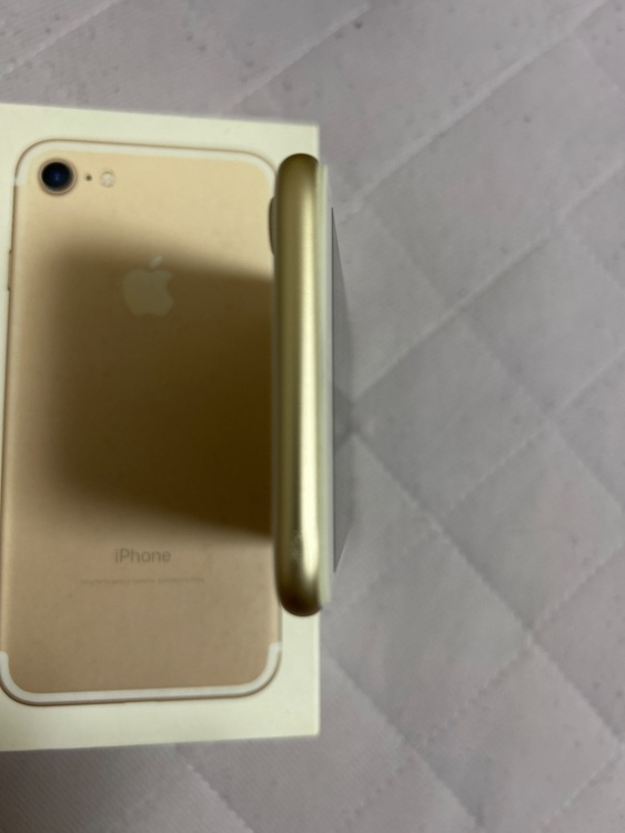 iPhone iPhone7 128GB docomo（スマホ）の商品画像 - 査定依頼日：2026年8月1日 - 最高査定価格：1,200円