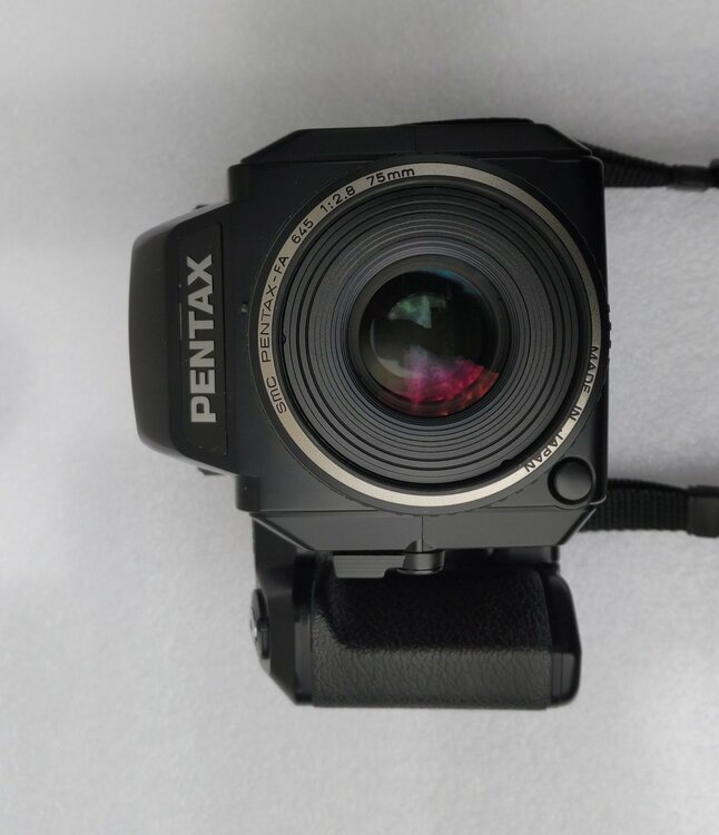 pentax645n（カメラ）の商品画像 - 査定依頼日：2026年3月18日 - 最高査定価格：150,000円