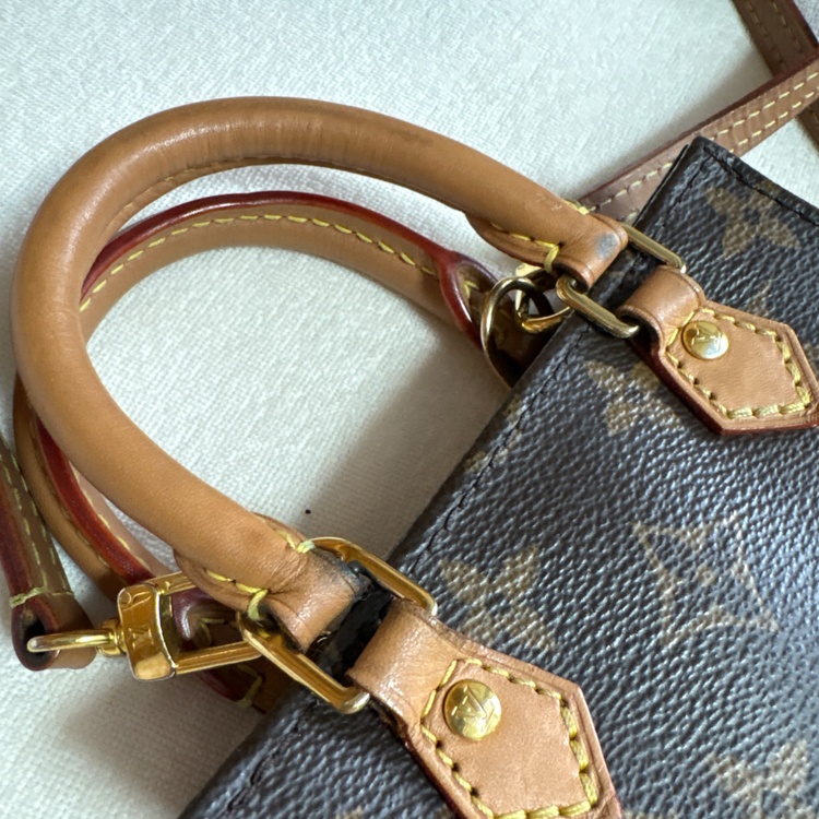 ルイヴィトン モノグラム （ブランドバッグ）の商品画像 - 査定依頼日：2026年4月22日 - 最高査定価格：100,000円