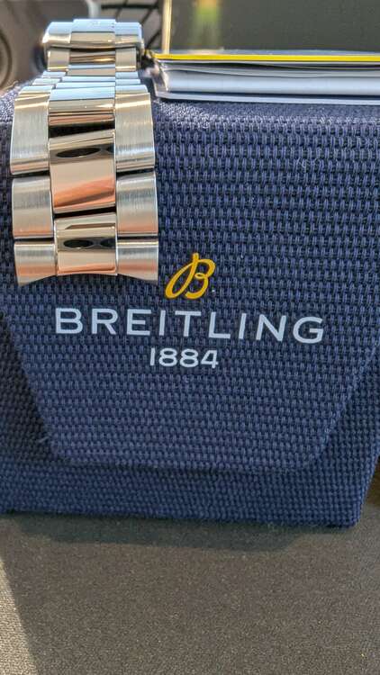 ブライトリング スーパーオーシャン A1737（高級時計）の商品画像 - 査定依頼日：2025年5月1日 - 最高査定価格：400,000円