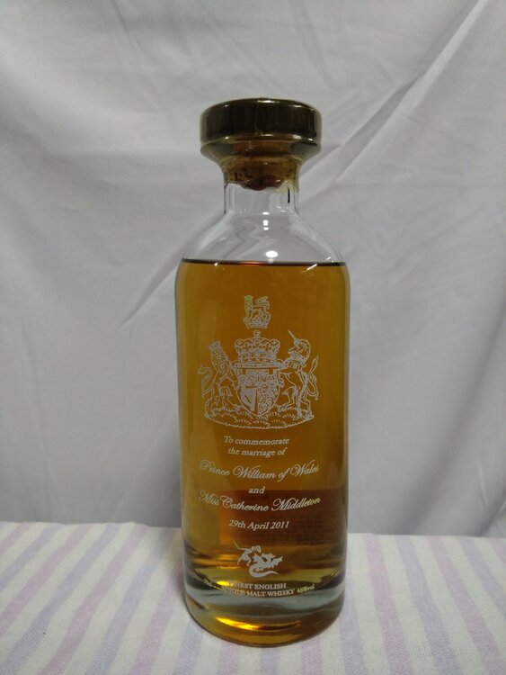 イングリッシュ・ウイスキー ロイヤルウェディング（お酒）の商品画像 - 査定依頼日：2026年4月6日 - 最高査定価格：8,000円