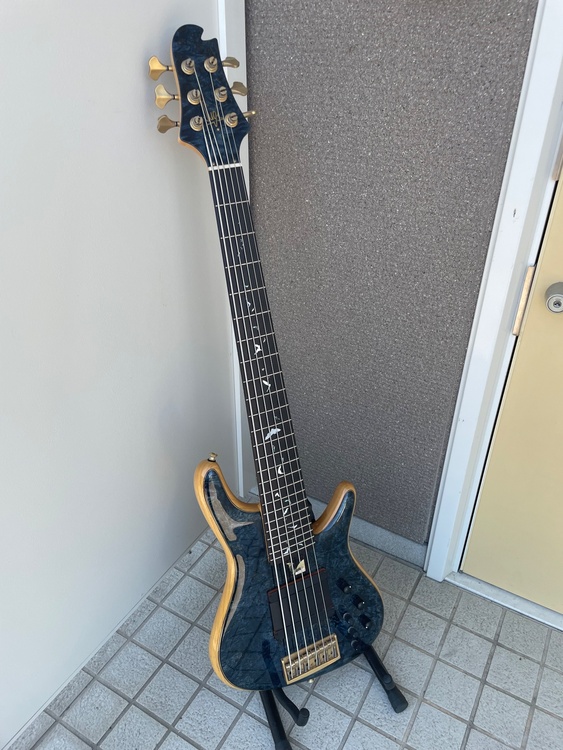SUGI 6弦ベース（ピアノ・楽器・PA機材）の商品画像 - 査定依頼日：2026年10月5日 - 最高査定価格：300,000円