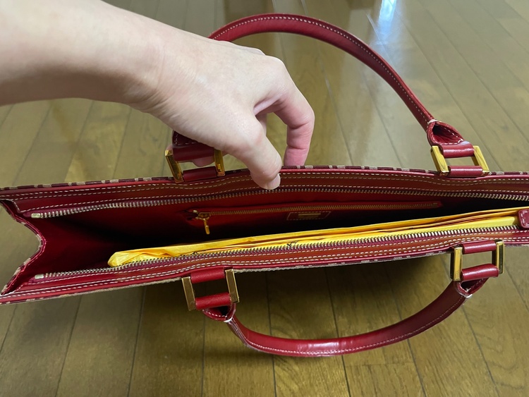 ビジネスバック（ブランドバッグ）の商品画像 - 査定依頼日：2026年9月30日 - 最高査定価格：35,000円