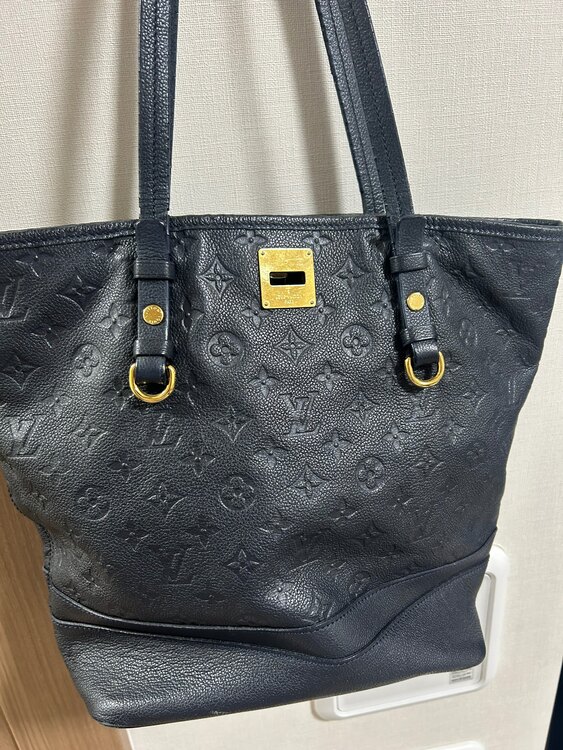 カバン（ブランドバッグ）の商品画像 - 査定依頼日：2024年12月29日 - 最高査定価格：70,000円