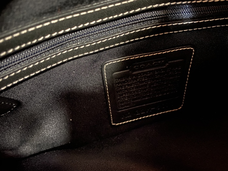 コーチ　バッグ　42番（ブランドバッグ）の商品画像 - 査定依頼日：2020年8月12日 - 最高査定価格：500円