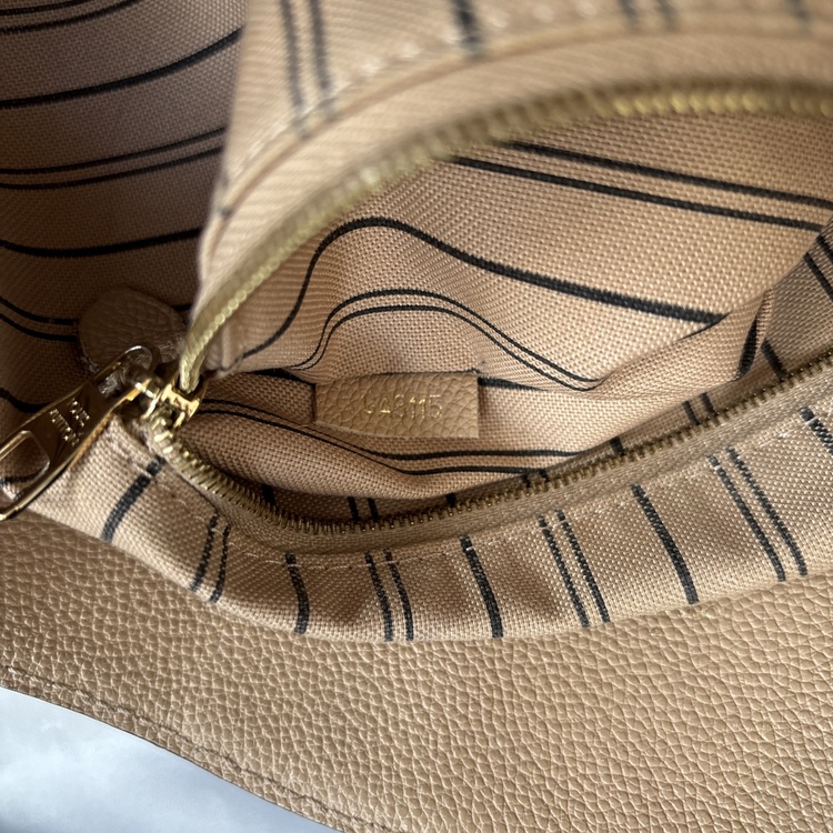 アンプラントバガテル 2way（ブランドバッグ）の商品画像 - 査定依頼日：2026年3月2日 - 最高査定価格：105,000円