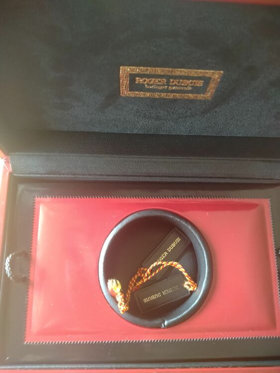 ロジェ・デュブイ その他 （高級時計）の商品画像 - 査定依頼日：2025年10月29日 - 最高査定価格：920,000円