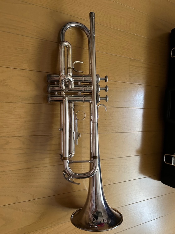 品番 YTR3325S 製造番号 212011（ピアノ・楽器・PA機材）の商品画像 - 査定依頼日：2026年8月16日 - 最高査定価格：30,000円
