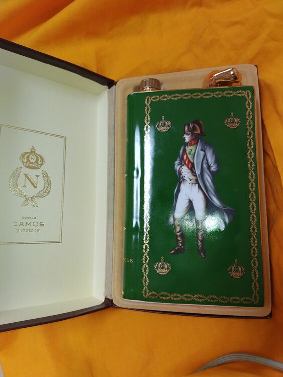 ナポレオン（お酒）の商品画像 - 査定依頼日：2025年10月13日 - 最高査定価格：2,100円