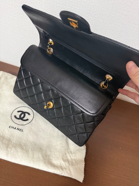 マトラッセラムスキン　ダブルフラップ（ブランドバッグ）の商品画像 - 査定依頼日：2025年12月24日 - 最高査定価格：600,000円