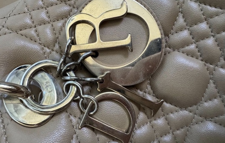 ディオール  （ブランドバッグ）の商品画像 - 査定依頼日：2026年3月21日 - 最高査定価格：250,000円