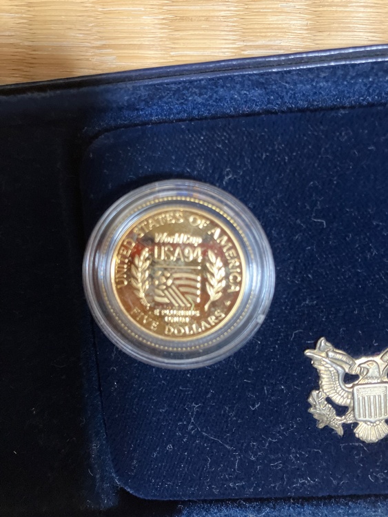 ワールドカップアメリカ大会記念5ドル金貨（金・貴金属）の商品画像 - 査定依頼日：2026年5月23日 - 最高査定価格：173,210円