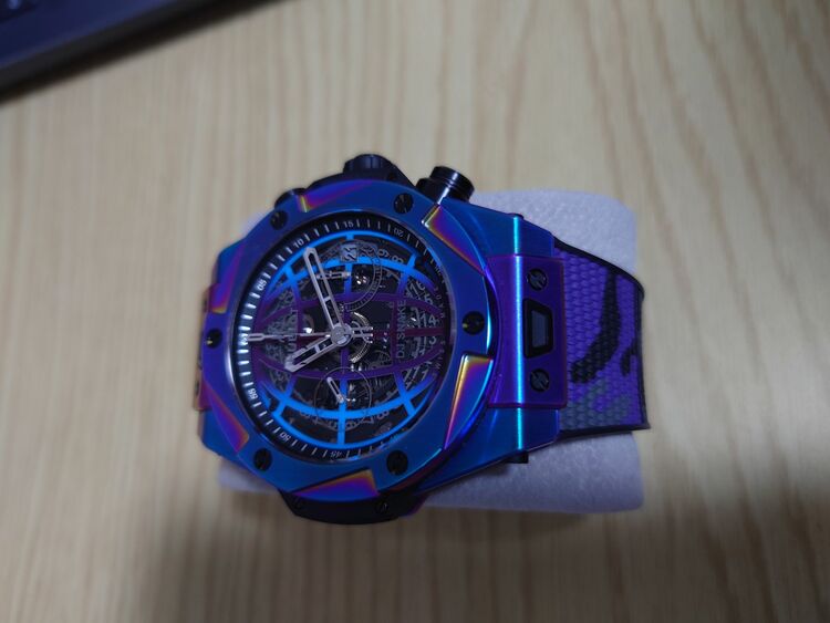 ウブロ ビックバン 411.NN.0179.RX.DJS21（高級時計）の商品画像 - 査定依頼日：2025年11月14日 - 最高査定価格：3,000,000円