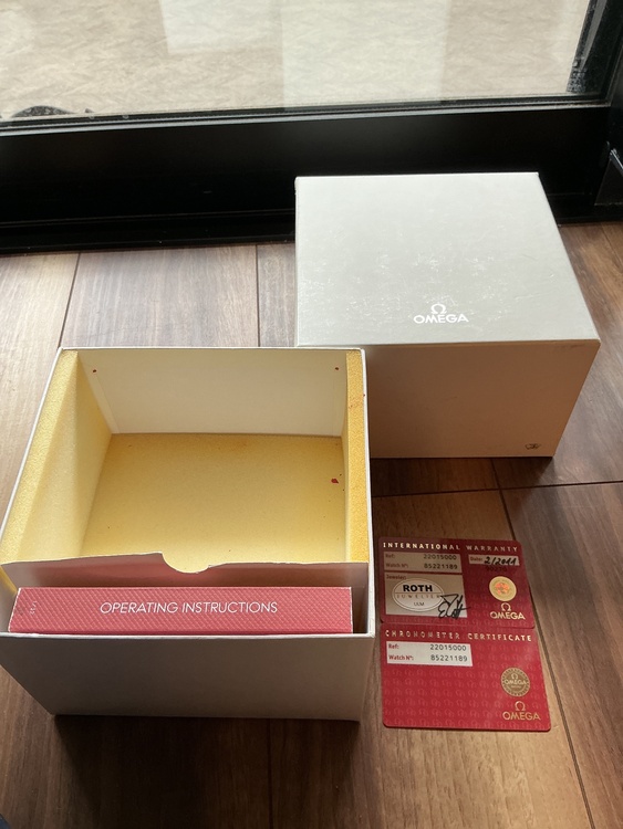 2201.50 シーマスター プラネットオーシャン 自動巻き（ブラック）（高級時計）の商品画像 - 査定依頼日：2025年12月27日 - 最高査定価格：425,000円