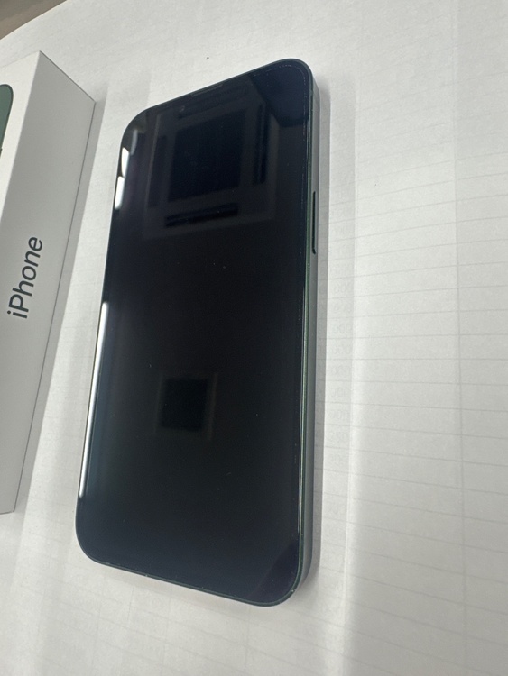 iPhone iPhone 13 128GB Softbank（スマホ）の商品画像 - 査定依頼日：2026年9月15日 - 最高査定価格：35,500円