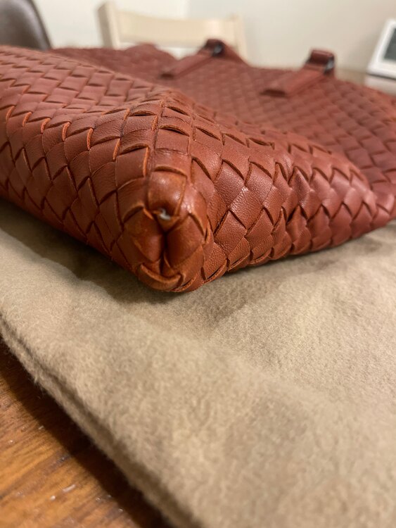 ボッテガ・ヴェネタ  （ブランドバッグ）の商品画像 - 査定依頼日：2025年3月7日 - 最高査定価格：120,000円