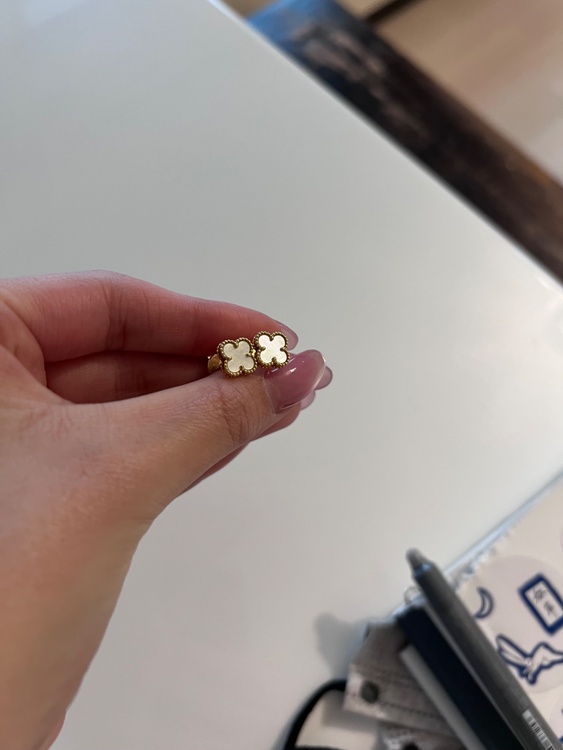 ヴァンクリーフ　ピアス（金・貴金属）の商品画像 - 査定依頼日：2025年12月4日 - 最高査定価格：320,000円