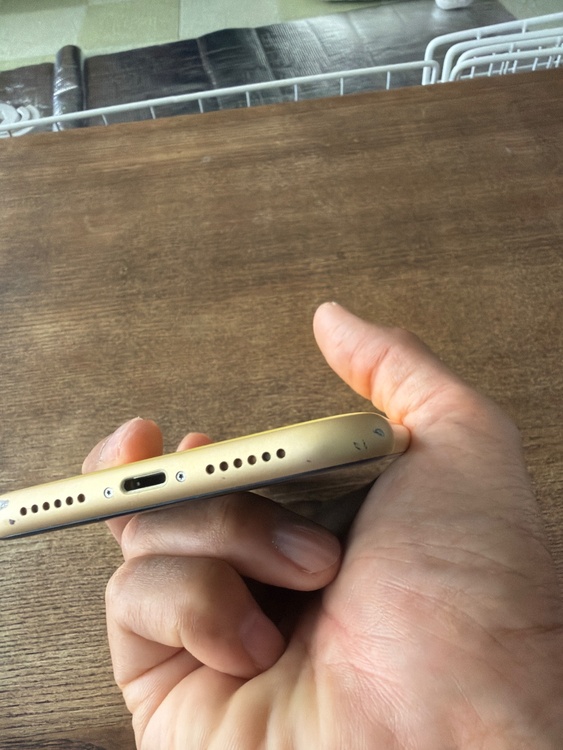 iPhone iPhoneXR 128GB SIMフリー（スマホ）の商品画像 - 査定依頼日：2026年8月10日 - 最高査定価格：9,000円