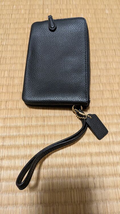 コーチ 財布（ブランド財布・小物）の商品画像 - 査定依頼日：2025年10月18日 - 最高査定価格：2,000円