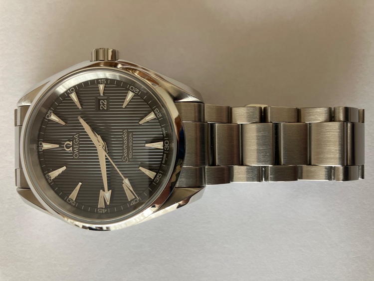 オメガ シーマスター 231.10.39.60.06.00（高級時計）の商品画像 - 査定依頼日：2025年6月22日 - 最高査定価格：300,000円