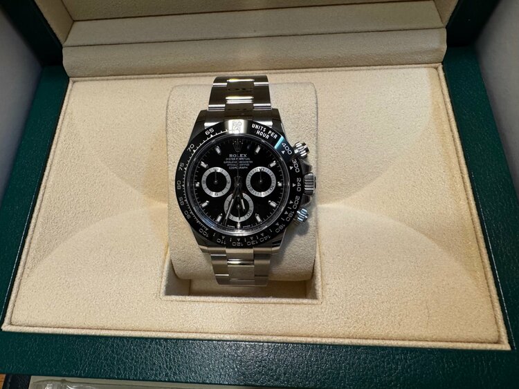 ロレックス デイトナ 116500L（高級時計）の商品画像 - 査定依頼日：2025年12月20日 - 最高査定価格：3,900,000円