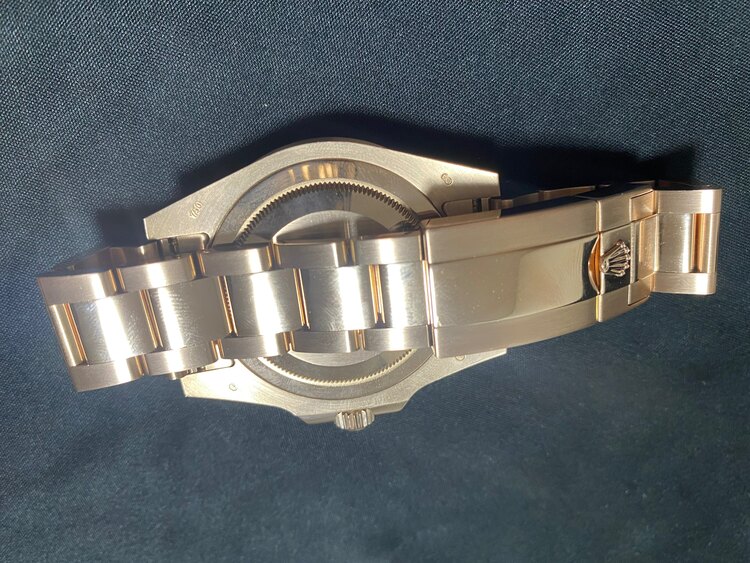 ロレックス GMTマスター 126715CHN（高級時計）の商品画像 - 査定依頼日：2025年2月19日 - 最高査定価格：6,150,000円